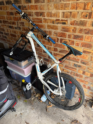 Full carbon frame and - bh,